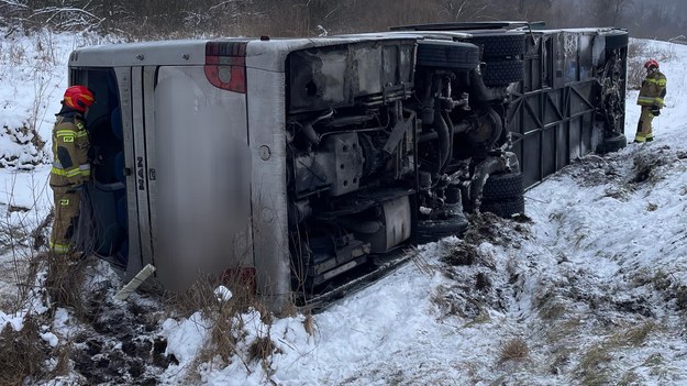 Wypadek autokaru turystycznego /KP PSP w Ustrzykach Dolnych /