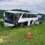 Wypadek autokaru w Roztoce. Cztery osoby trafiły do szpitala