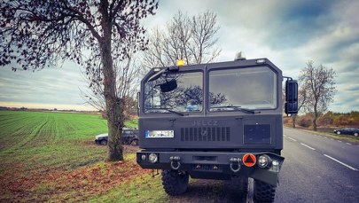 Wypadek bmw i jelcza, którym jechali żołnierze WOT