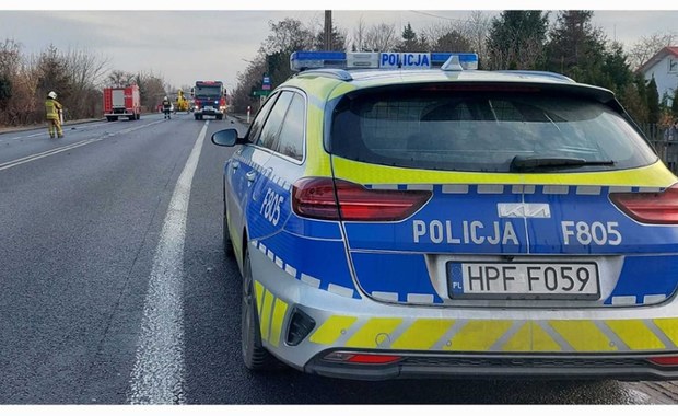 Wypadek busa i ciężarówki w Łódzkiem. 7 osób zostało rannych