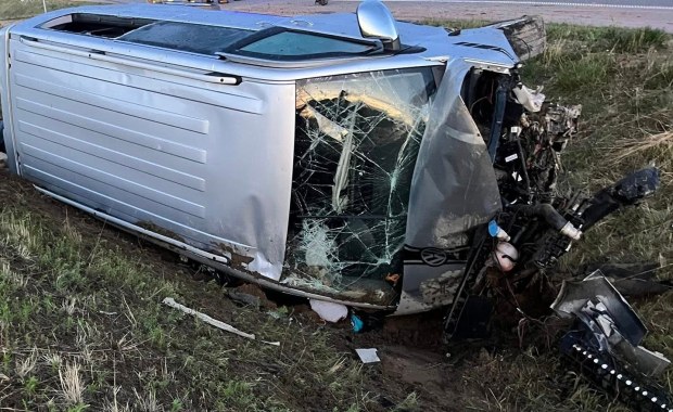 Wypadek busa koło Łomży. 8 osób rannych