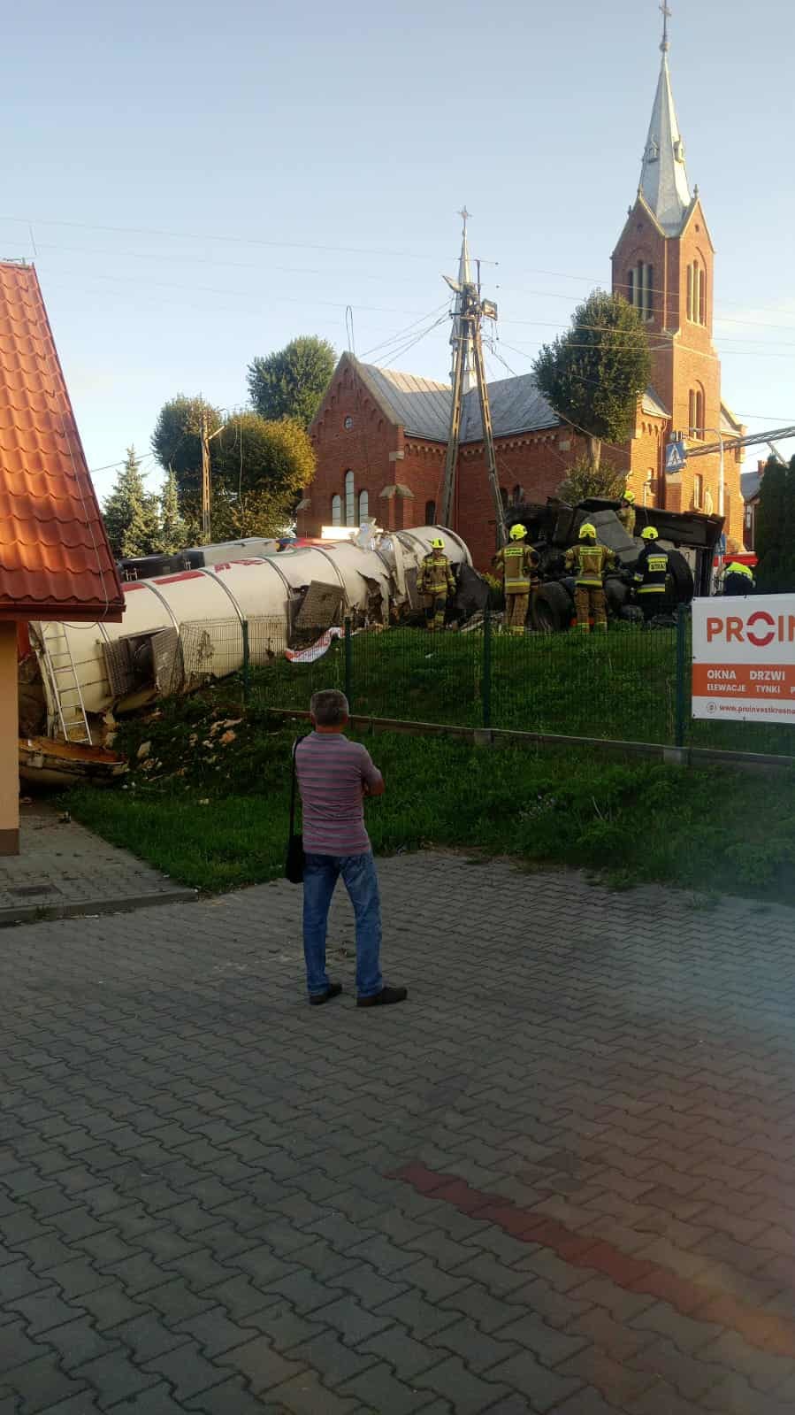 Wypadek ciężarówki w Miejscu Piastowym /Gorąca Linia RMF FM