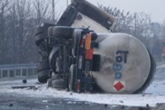 Wypadek cysterny, ewakuowano ponad 70 osób