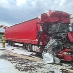 Wypadek dwóch ciężarówek i osobówki na A1. Jedna osoba nie żyje