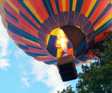 Wypadek koło Białegostoku. Dwie osoby wypadły z balonu