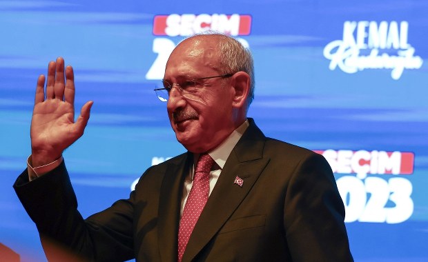 Wypadek kolumny samochodów rywala Erdogana