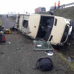 Wypadek komandosów na autostradzie A1. Bus wypadł z drogi