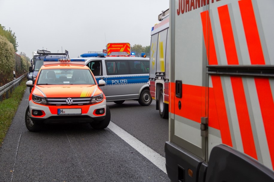 Wypadek mikrobusa na niemieckiej autostradzie. Wśród pasażerów obcokrajowcy