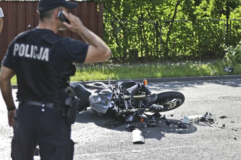 Wypadek motocyklem bez OC może oznaczać milionowe szkody /Piotr Jędzura /Reporter