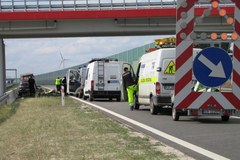 Wypadek na A1. Kierowca mógł zasnąć za kierownicą