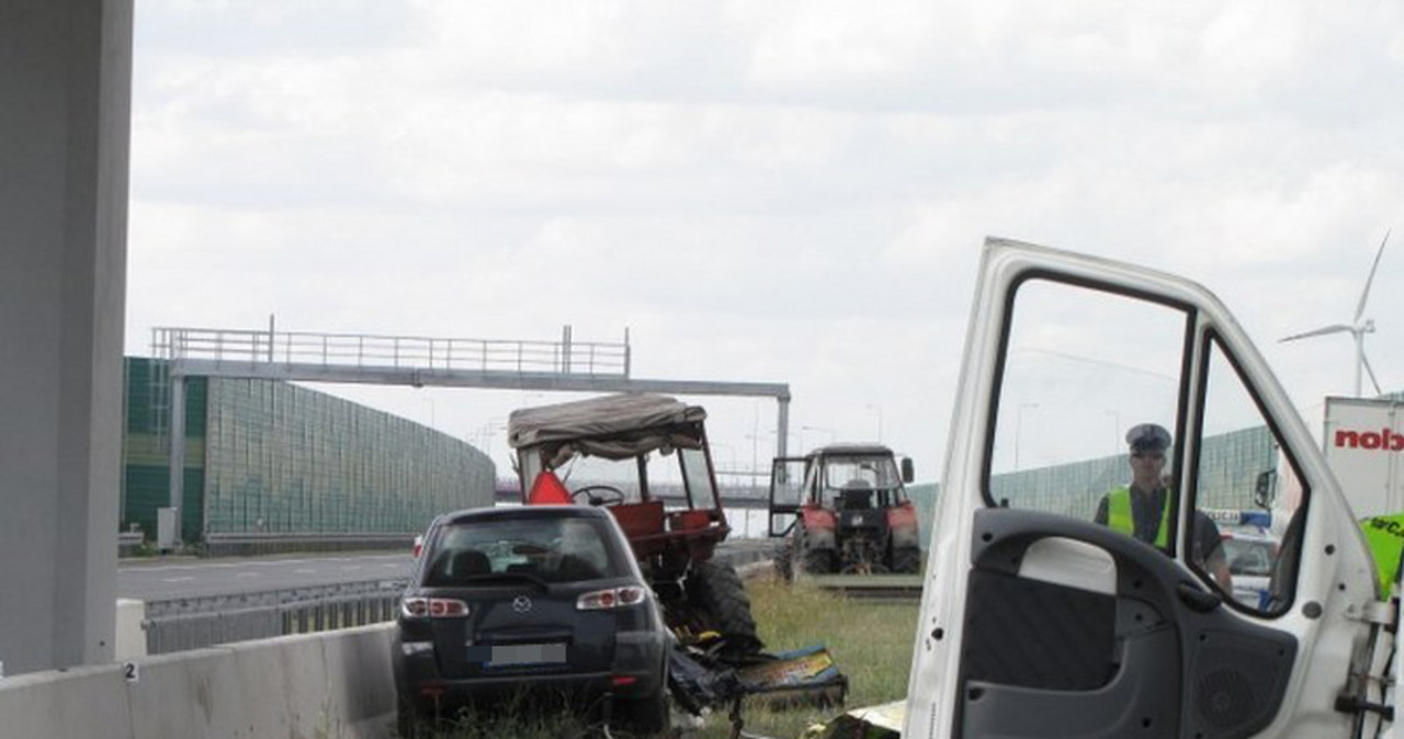 Wypadek na A1. Kierowca mógł zasnąć za kierownicą