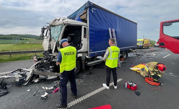 Wypadek na A1 w Pomorskiem. Lądował śmigłowiec LPR