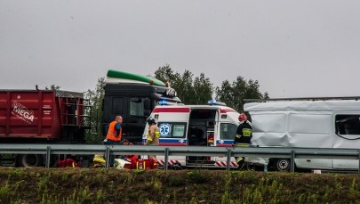 Wypadek na A2. 3 osoby ranne