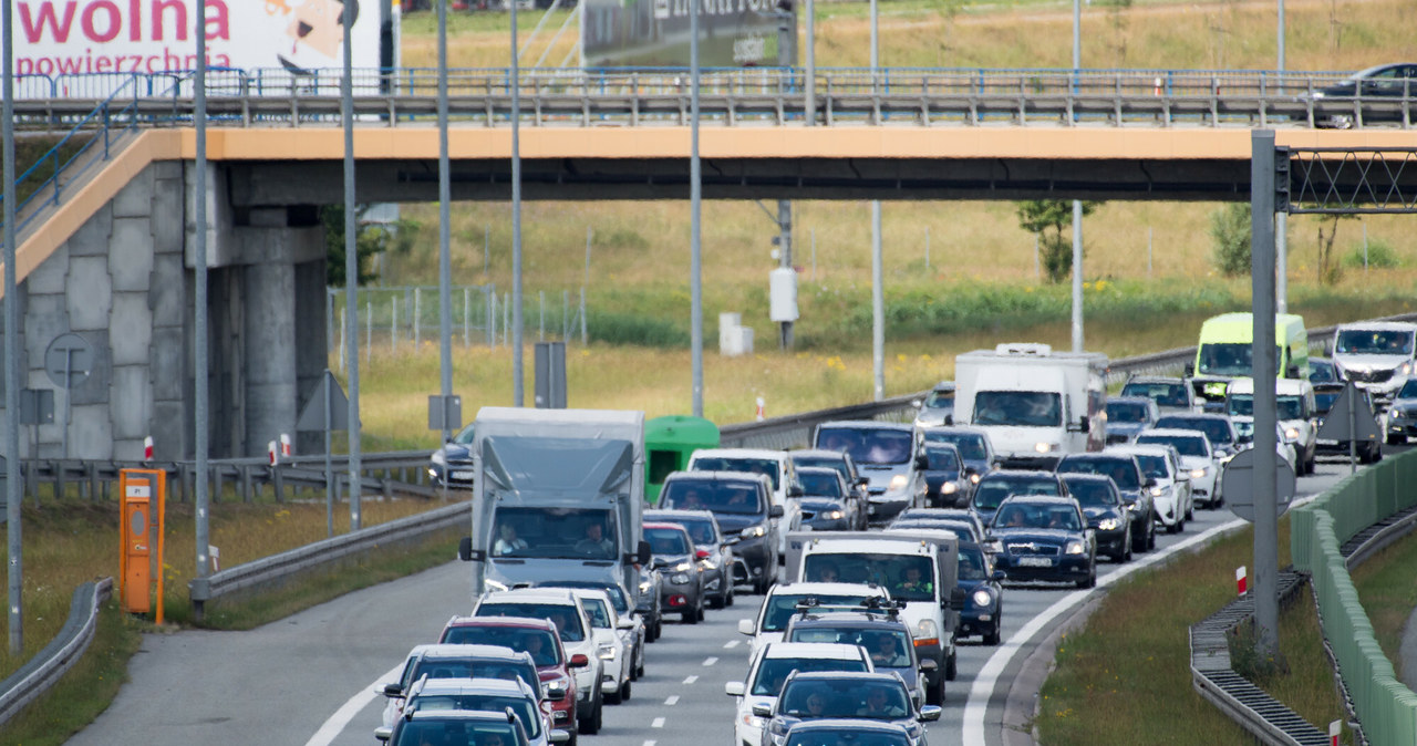 Wypadek na autostradzie A2 - trasa zablokowana w obu kierunkach (zdj. ilustracyjne) / WOJCIECH STROZYK/REPORTER  /East News