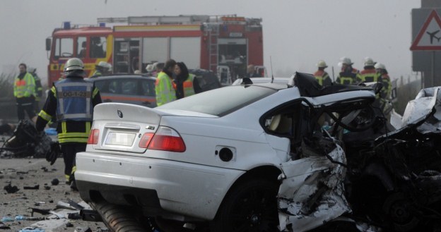 Wypadek na autostradzie A5 koło Offenburga /PAP/EPA