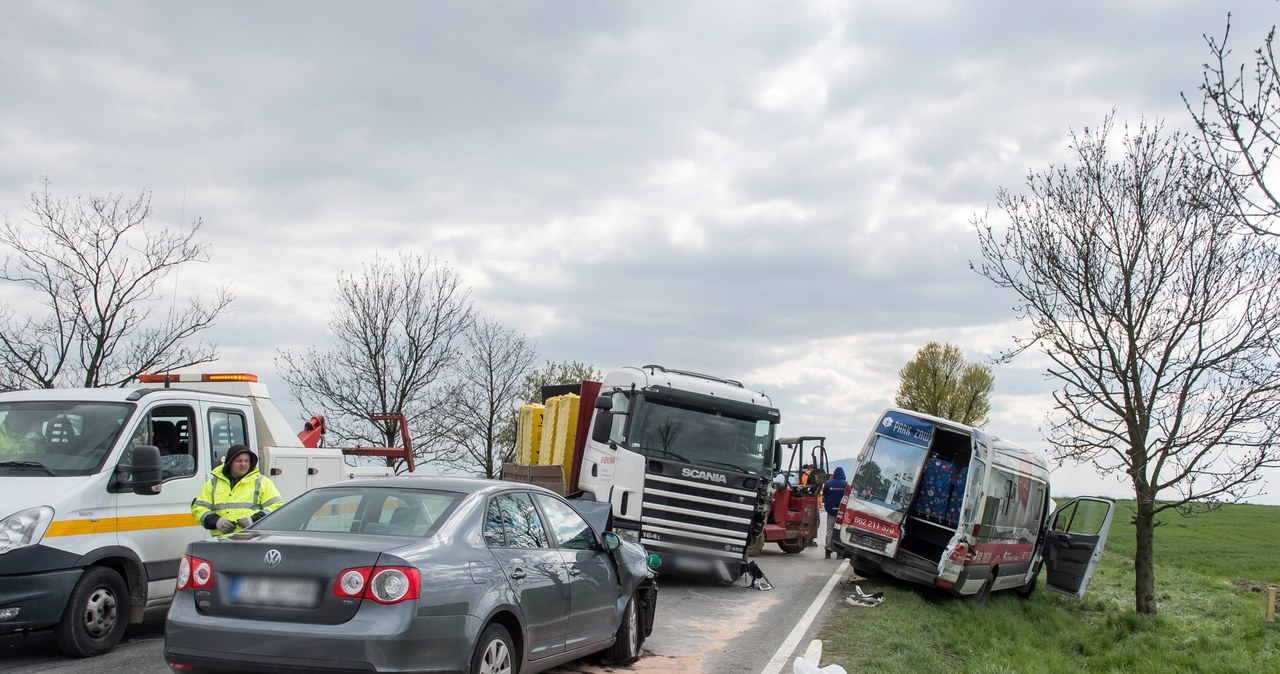 Wypadek na DK 35 /Maciej Kulczyński /PAP