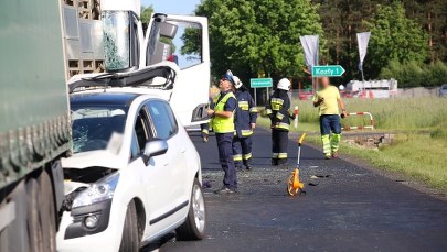 Wypadek na krajowej "11". Zderzyły się cztery samochody