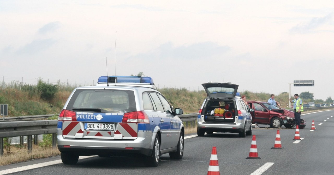 Wypadek na niemieckiej autostradzie /Adrian Slazok/REPORTER /Reporter