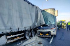 Wypadek na Podkarpaciu. Autokar zderzył się z ciężarówką