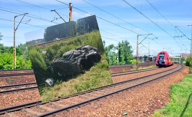 Wypadek na przejeździe kolejowym. Pociąg z 400 pasażerami zderzył się z autem