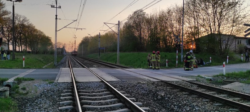 Wypadek na przejeździe kolejowym w Uniszewie /Twitter/Policja Olsztyn /INTERIA.PL