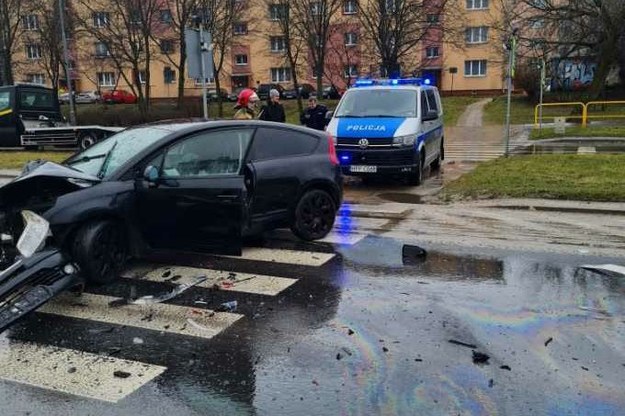 Wypadek na przejściu dla pieszych /KMP Piotrków Trybunalski /Policja