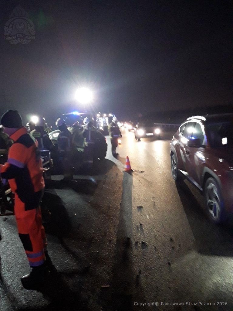 Wypadek na S14. 70-latka wjechała na drogę pod prąd