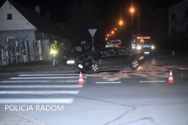 Wypadek na skrzyżowaniu ul. Kochanowskiego i Puławskiej /KMP Radom /Policja