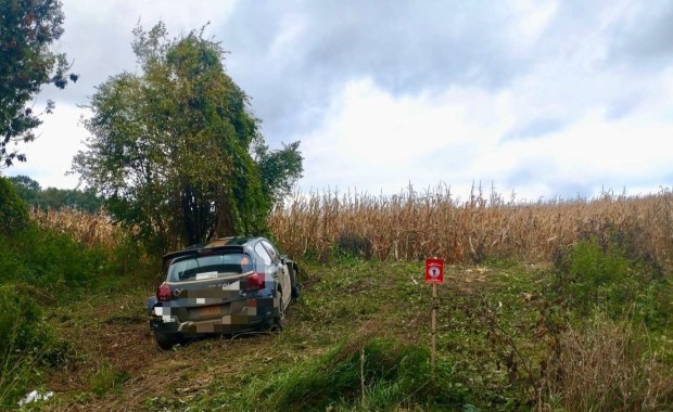 Wypadek na trasie Rajdu Nyskiego. Samochód wypadł z trasy i uderzył w ludzi