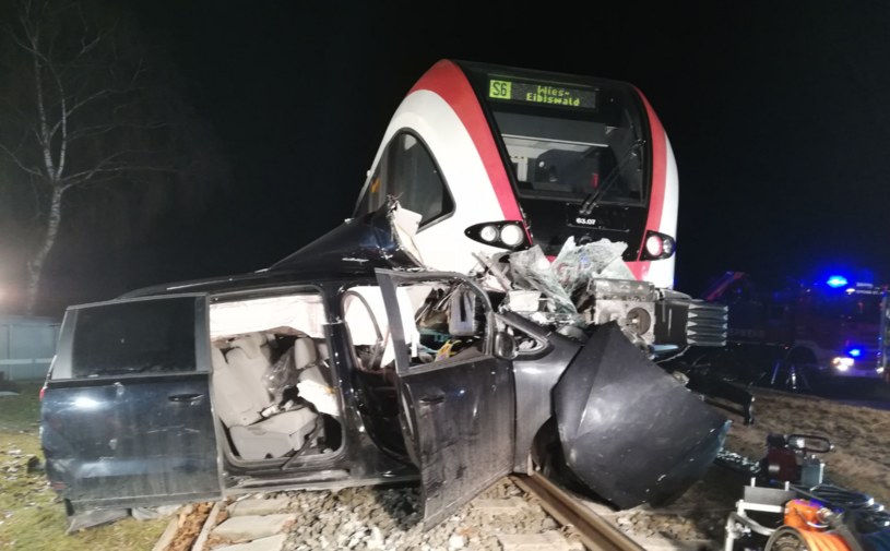 Wypadek pociągu w Austrii /Freiwillige Feuerwehr Markt Groß St. Florian /