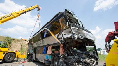 Wypadek pod Dreznem: Przesłuchano kierowcę polskiego autokaru 
