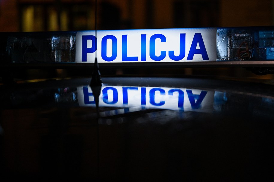 Nastolatki w rozbitym radiowozie. Jest wewnętrzne postępowanie