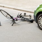 ​Wypadek rowerzysty i samochodu - kto płaci za szkody? Co z ubezpieczeniem?