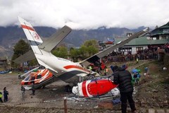 Wypadek samolotu na lotniku w rejonie Everestu