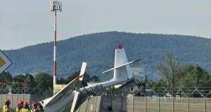Wypadek szybowca w Krośnie. Spadł na ogrodzenie lotniska