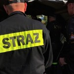 Wypadek w Białymstoku. Strażacy wydobyli zwłoki mężczyzny zasypanego otrębami w silosie