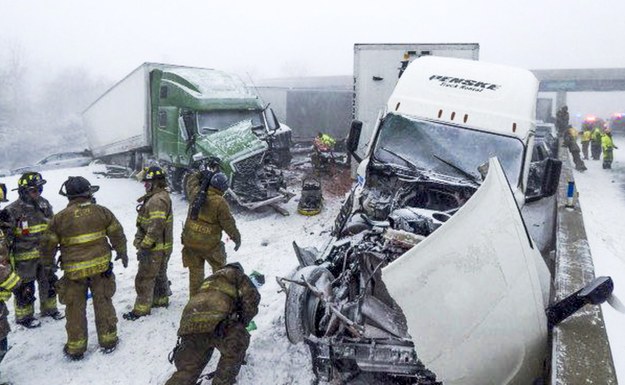 Wypadek w Erie County /OHIO HIGHWAY PATROL HANDOUT /PAP/EPA