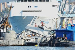 Wypadek w Genui: Za sterami nie kapitan, ale pracownik portu 