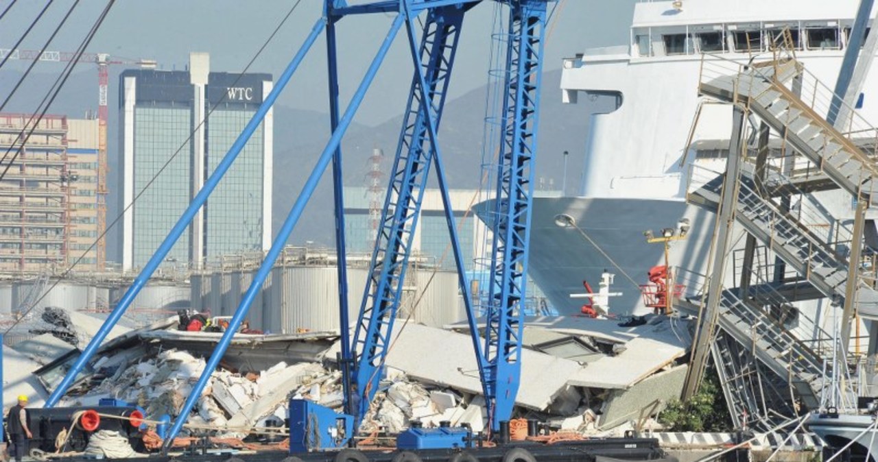 Wypadek w Genui: Za sterami nie kapitan, ale pracownik portu 