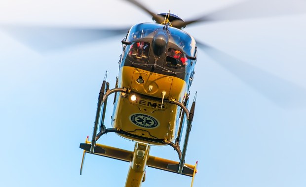 Wypadek w hucie w Dąbrowie Górniczej. Lądował śmigłowiec LPR