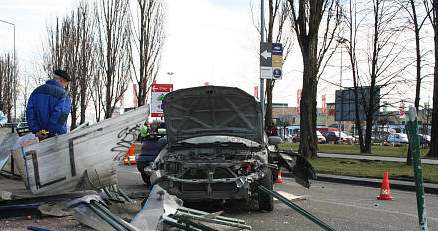 Wypadek w Krakowie / kliknij /INTERIA.PL