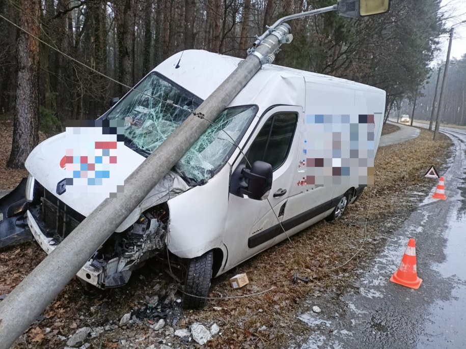 Wypadek w Lesznie /Policja