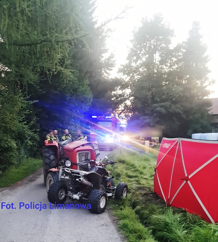 Wypadek w Lubomierzu. Quad zderzył się z ciągnikiem rolniczym. /Policja Limanowa /