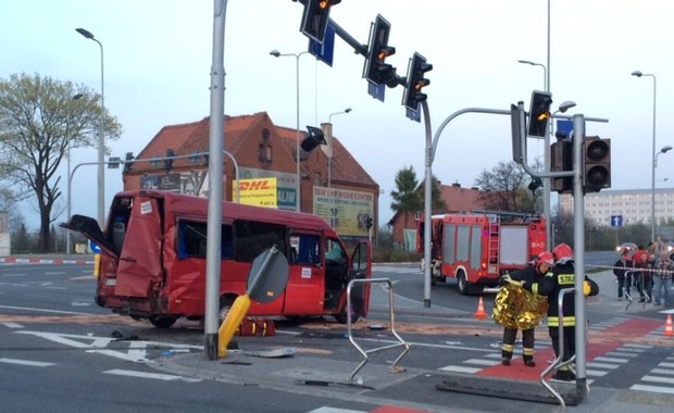 Wypadek w Wałbrzychu. 10 osób rannych