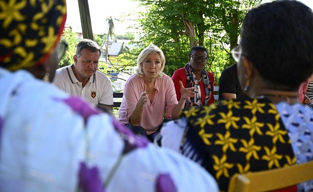 Wypadek z udziałem Marine Le Pen na Majotcie
