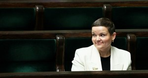 Wypadek z udziałem minister kultury. Prokuratura chce umorzenia sprawy