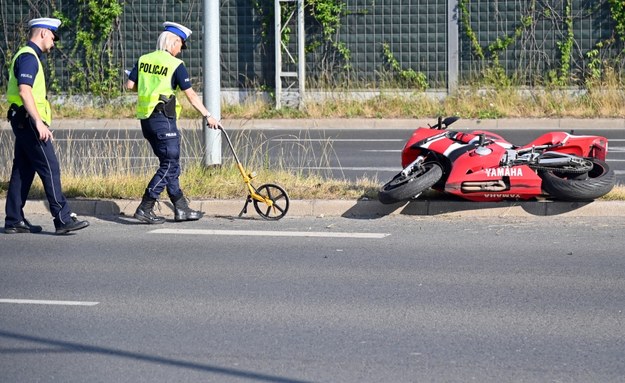 Wypadek z udziałem motocyklisty /	Marcin Bielecki   /PAP