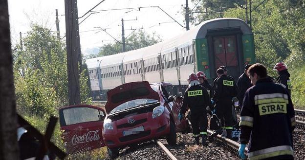 Wypadki na przejazdach kończą się tragicznie /PAP