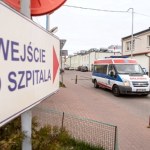 Wypadki na śliskich chodnikach i przystankach. Przepełnione SOR-y w Toruniu