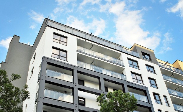 Wypchnął ją z okna, bo nie chciała wrócić. Wstrząsające sceny w Łodzi